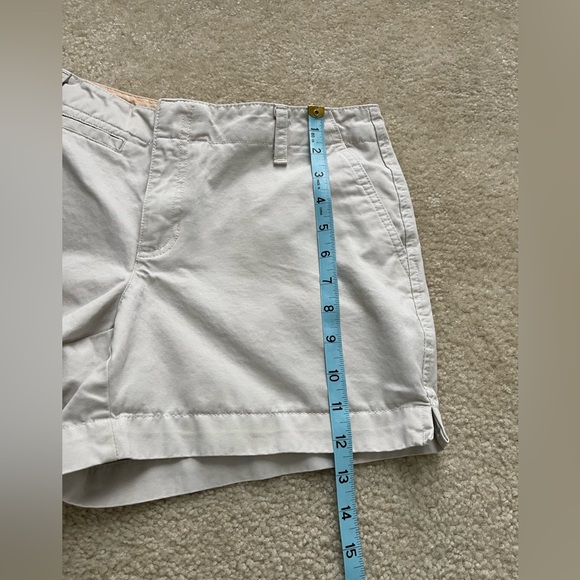 Old Navy - Tan Shorts - Low Waist - Size: 8 - Picture 3 of 6